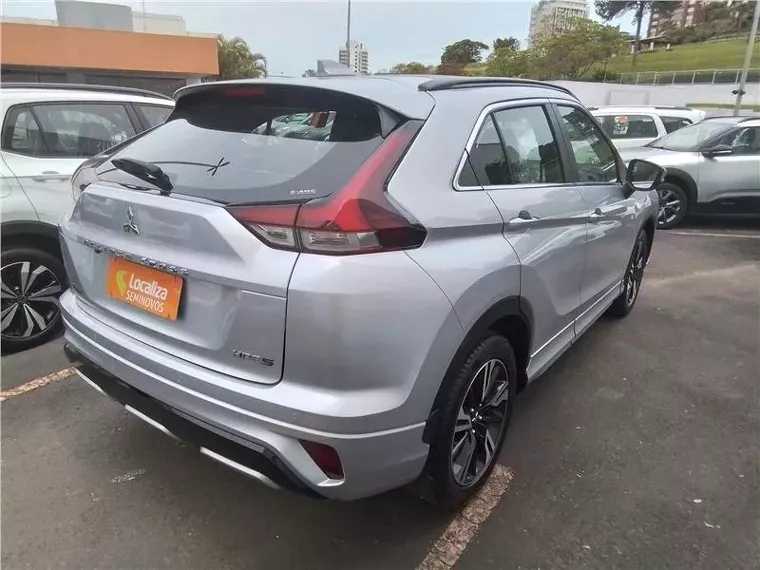 Mitsubishi Eclipse Cross Prata 4