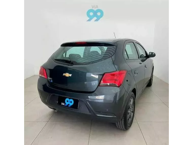 Chevrolet Onix Cinza 3