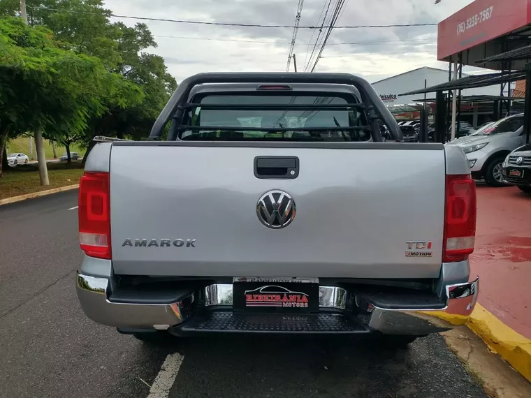 Volkswagen Amarok Prata 6