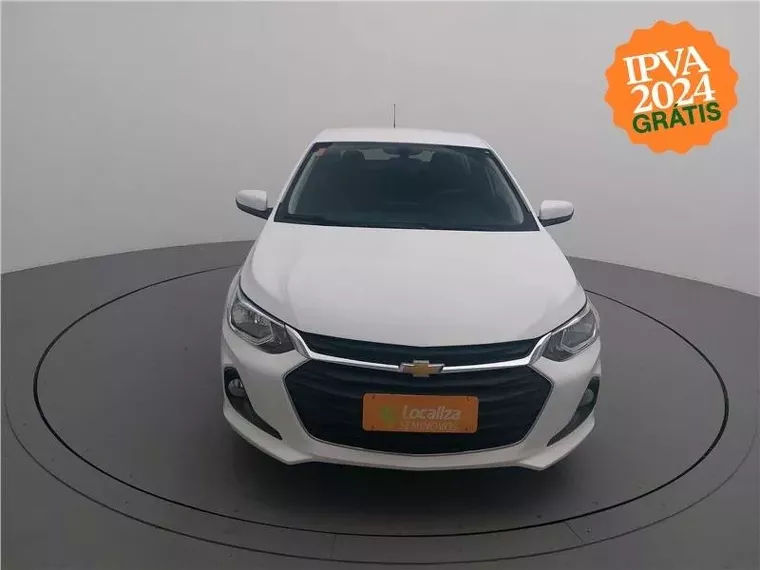 Chevrolet Onix Branco 17