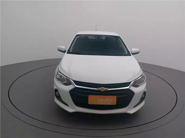 Chevrolet Onix Branco 11