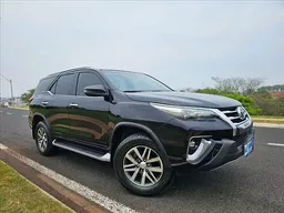 Toyota Hilux SW4