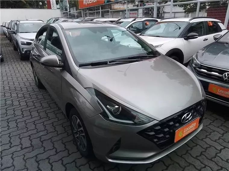 Hyundai HB20 Prata 7