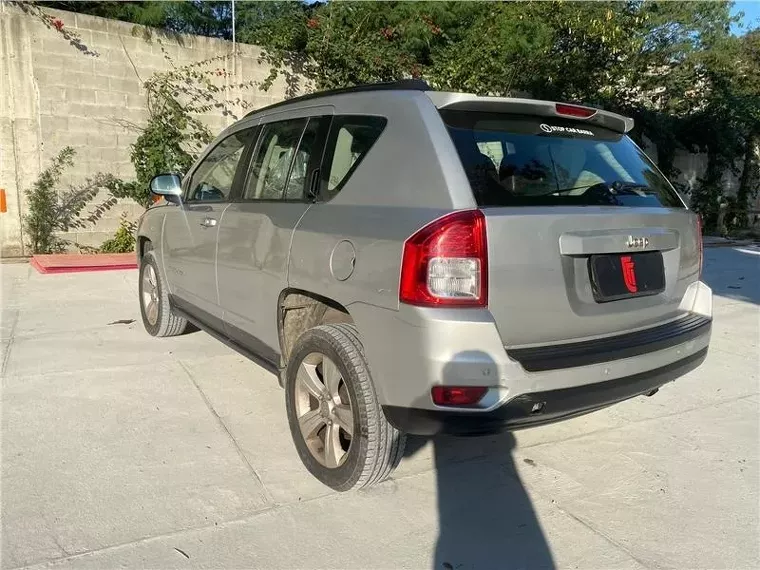 Jeep Compass Prata 10