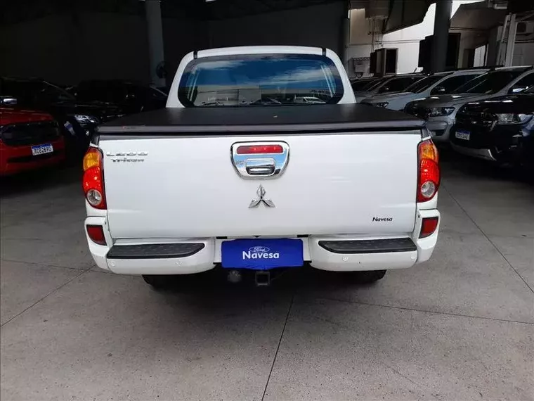 Mitsubishi L200 Triton Branco 5