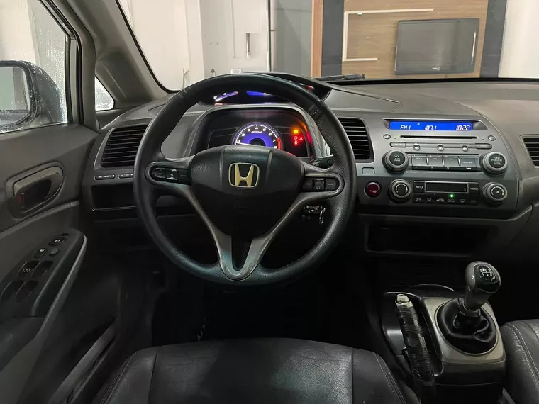 Honda Civic Cinza 10