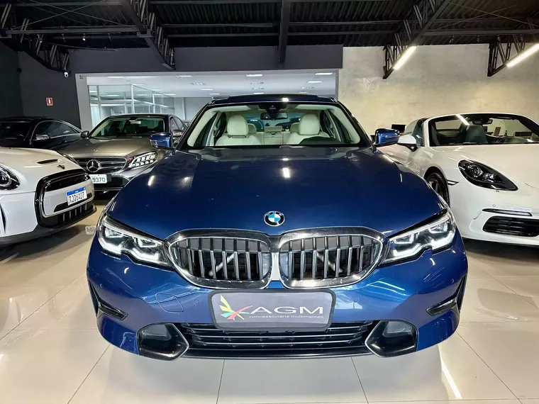 BMW 320i Azul 4