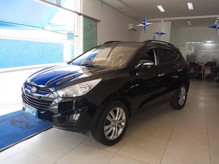 Hyundai IX35 Preto 12