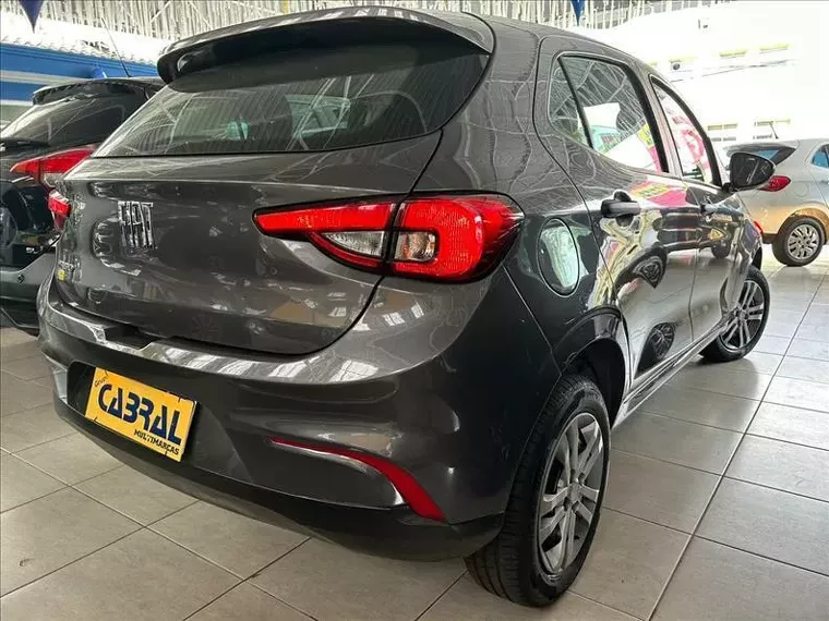 Fiat Argo Cinza 10