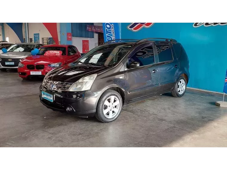 Nissan Livina Preto 3