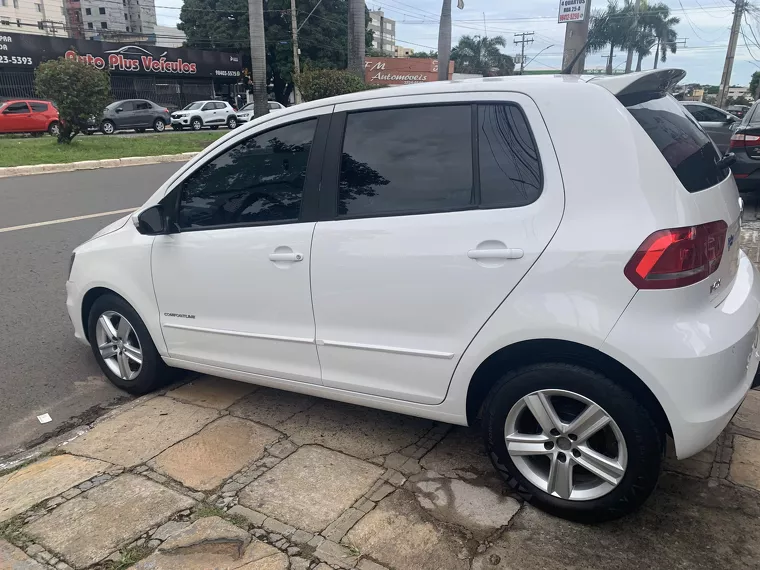 Volkswagen Fox Branco 16