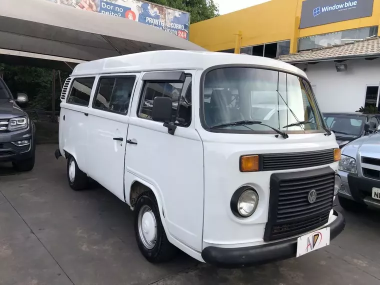 Volkswagen Kombi Branco 3