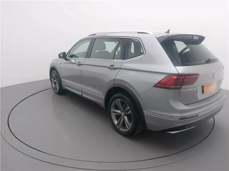 Volkswagen Tiguan Prata 1