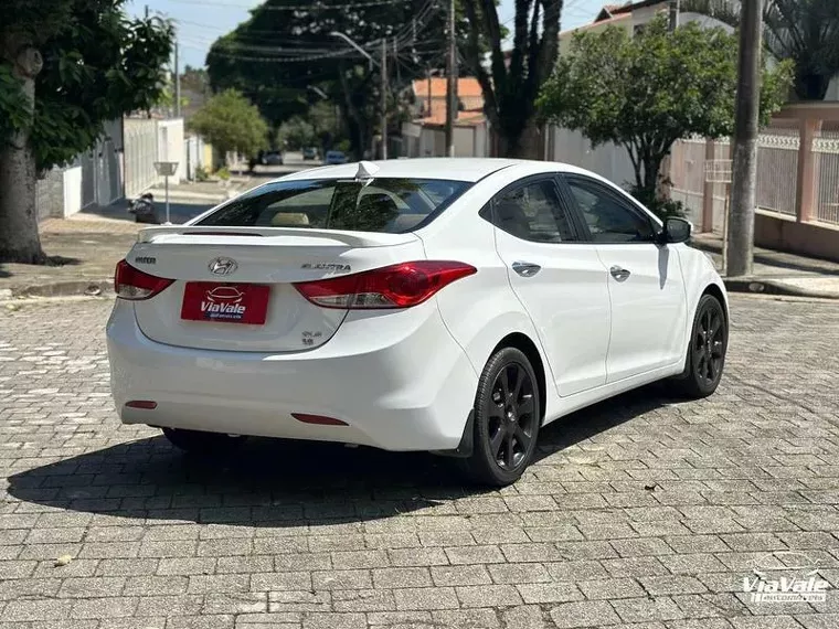 Hyundai Elantra Branco 5