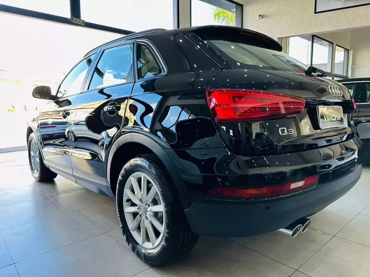 Audi Q3 Preto 5