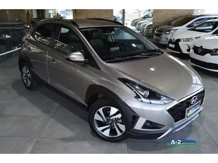 Hyundai HB20X Prata 2