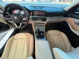 BMW 320i