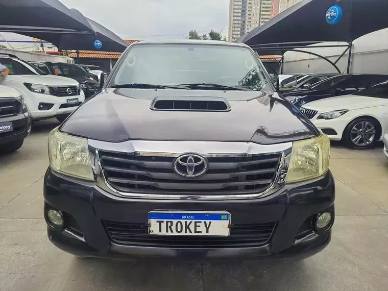 Toyota Hilux Preto 1