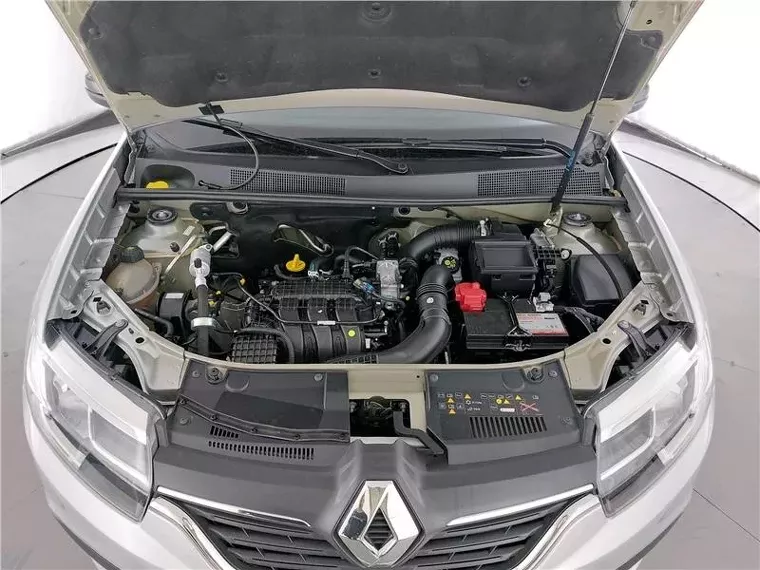 Renault Logan Prata 10