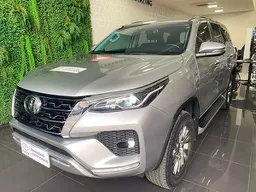 Hilux SW4