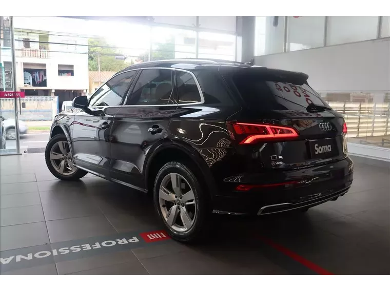 Audi Q5 Preto 3