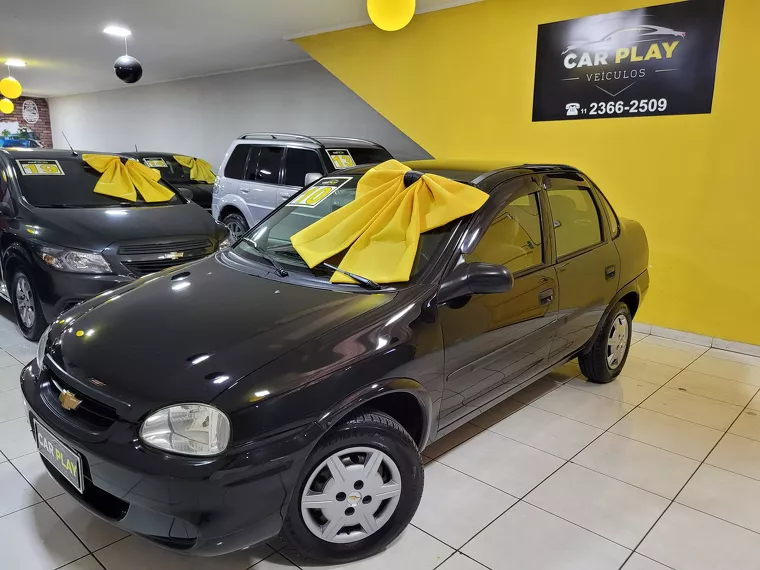 Chevrolet Classic Preto 2