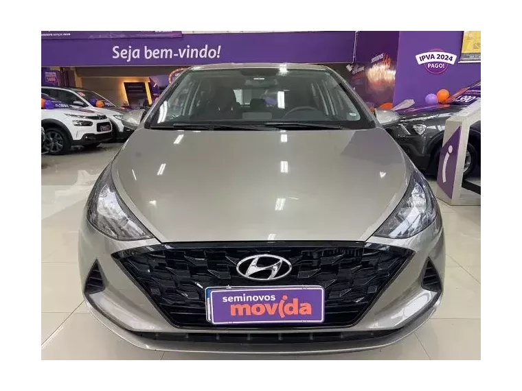 Hyundai HB20 Prata 1