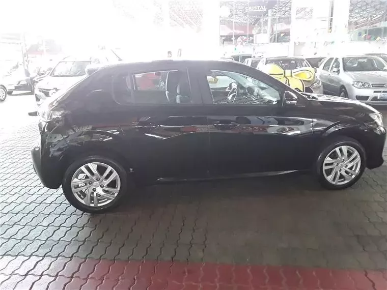 Peugeot 208 Preto 7