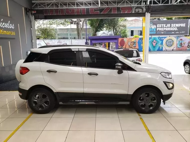 Ford Ecosport Branco 3