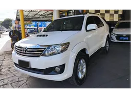 Toyota Hilux SW4