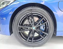 BMW 330e