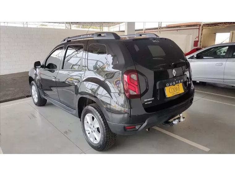 Renault Duster Preto 7