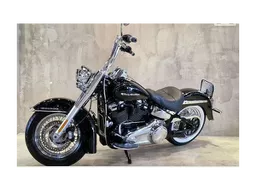 Harley-Davidson Deluxe