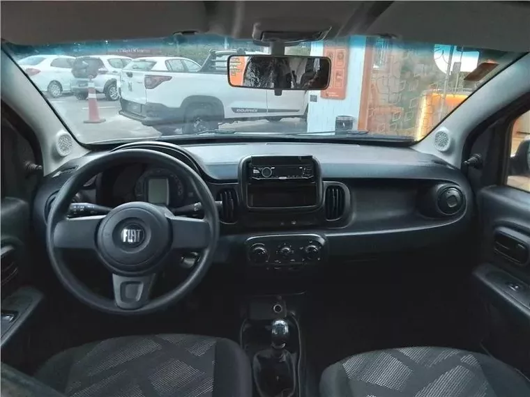 Fiat Mobi Prata 9