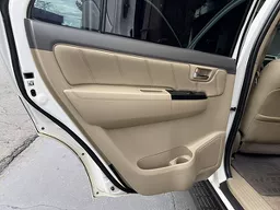 Toyota Hilux SW4