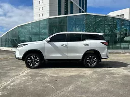 Toyota Hilux SW4