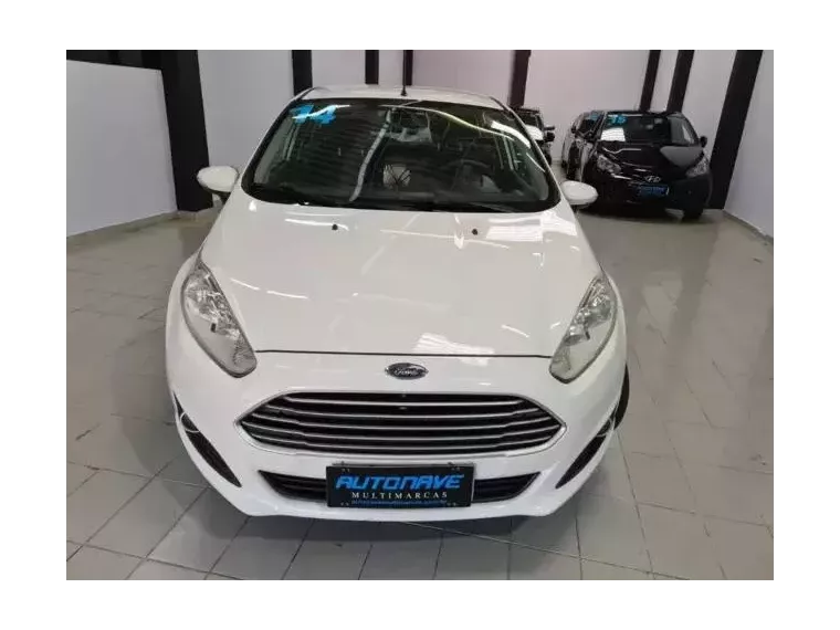 Ford Fiesta Branco 1