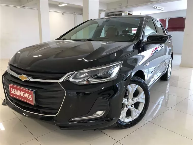 Chevrolet Onix Preto 7