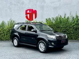 Toyota Hilux SW4