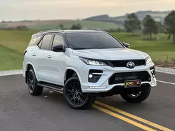 Toyota Hilux SW4