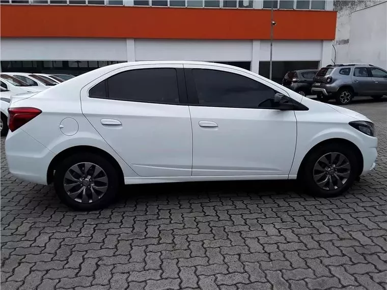 Chevrolet Onix Branco 8