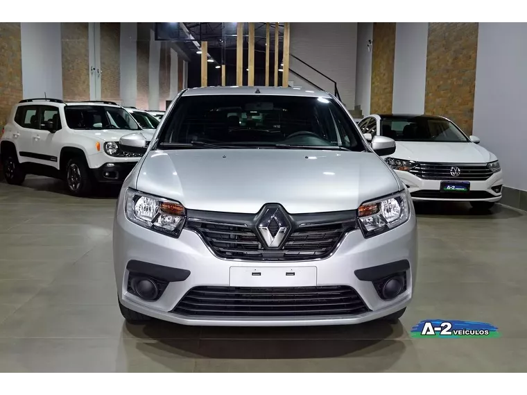 Renault Sandero Prata 8