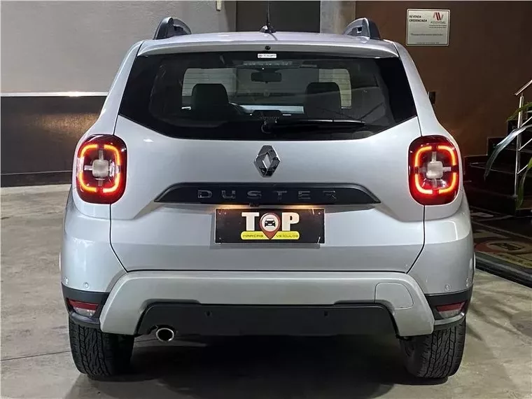 Renault Duster Prata 10