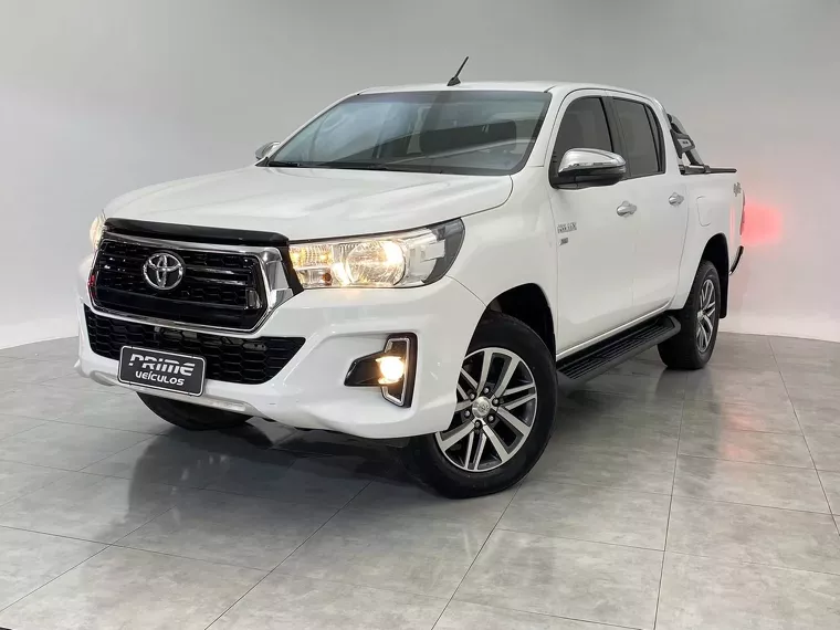 Toyota Hilux Branco 6