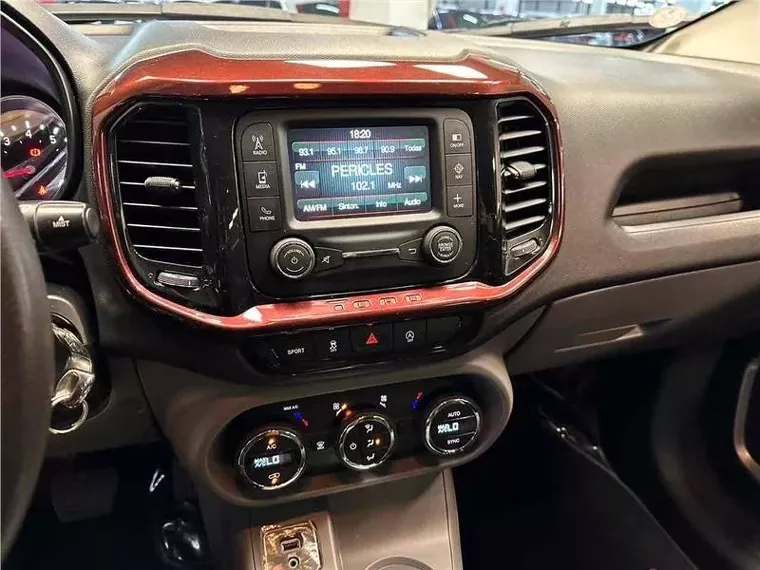 Fiat Toro Vermelho 11