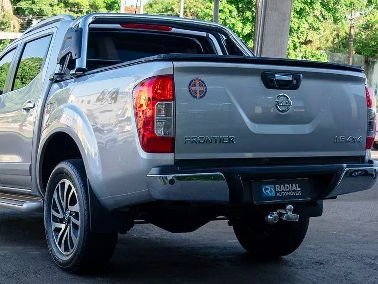 Nissan Frontier Prata 1