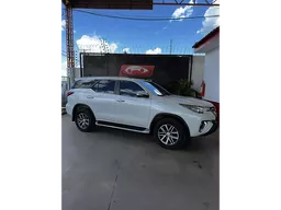 Toyota Hilux SW4
