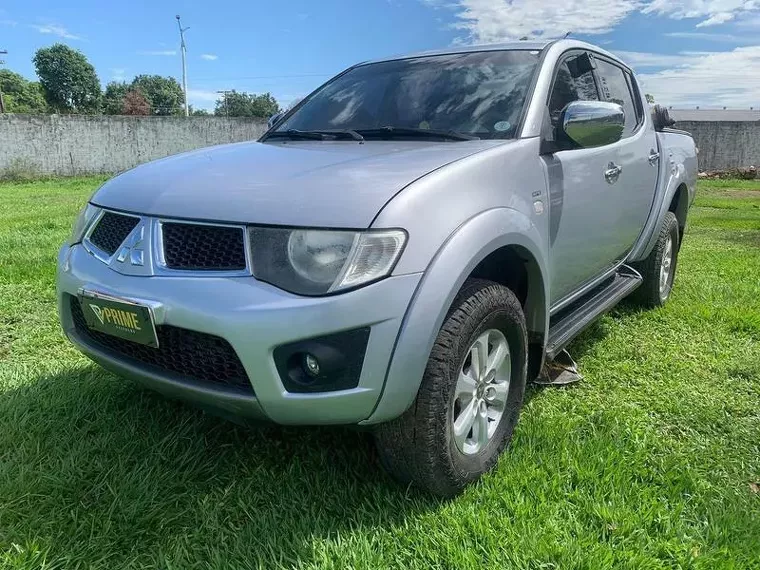 Mitsubishi L200 Triton Prata 5