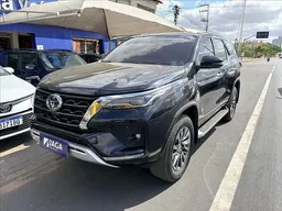 Toyota Hilux SW4