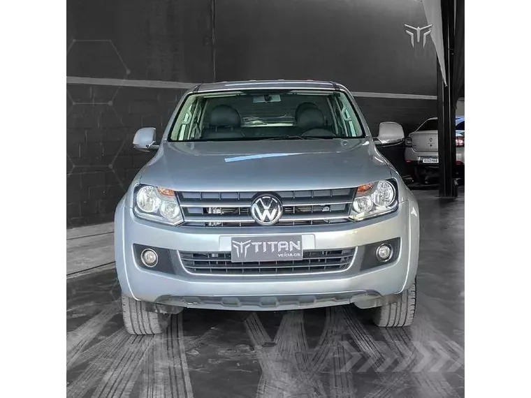 Volkswagen Amarok Prata 6